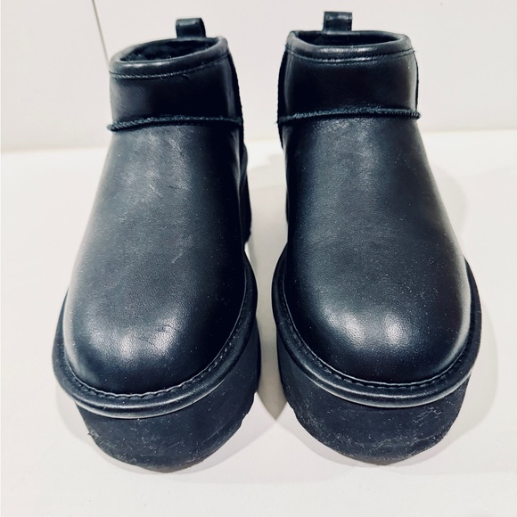 UGG WOMEN'S ULTRA MINI PLATFORM LEATHER SHEARLING LINED ANKLE BOOTS BLACK size 6 - Picture 5 of 14